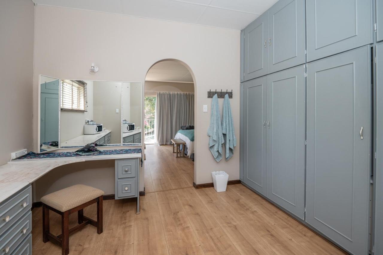 Opstal Gastehuis Potchefstroom Buitenkant foto