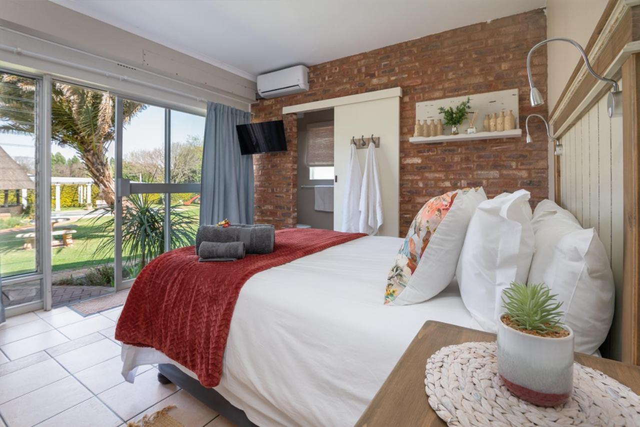 Opstal Gastehuis Potchefstroom Buitenkant foto
