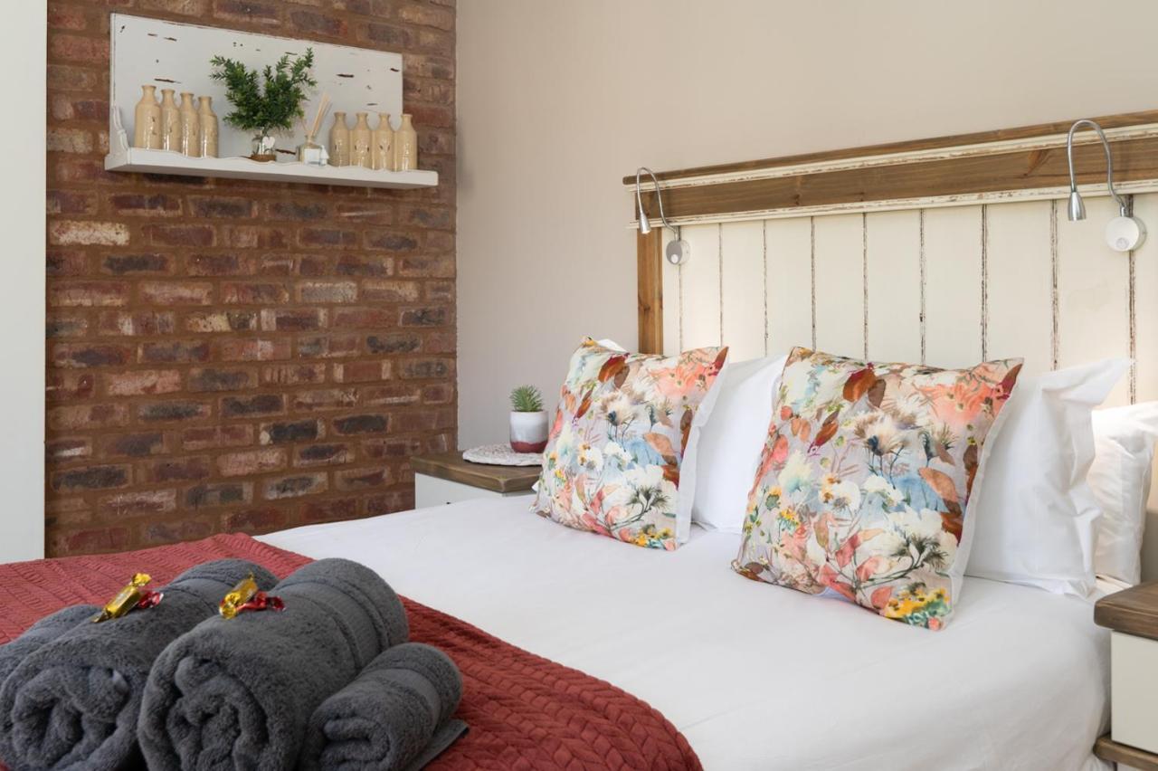 Opstal Gastehuis Potchefstroom Buitenkant foto