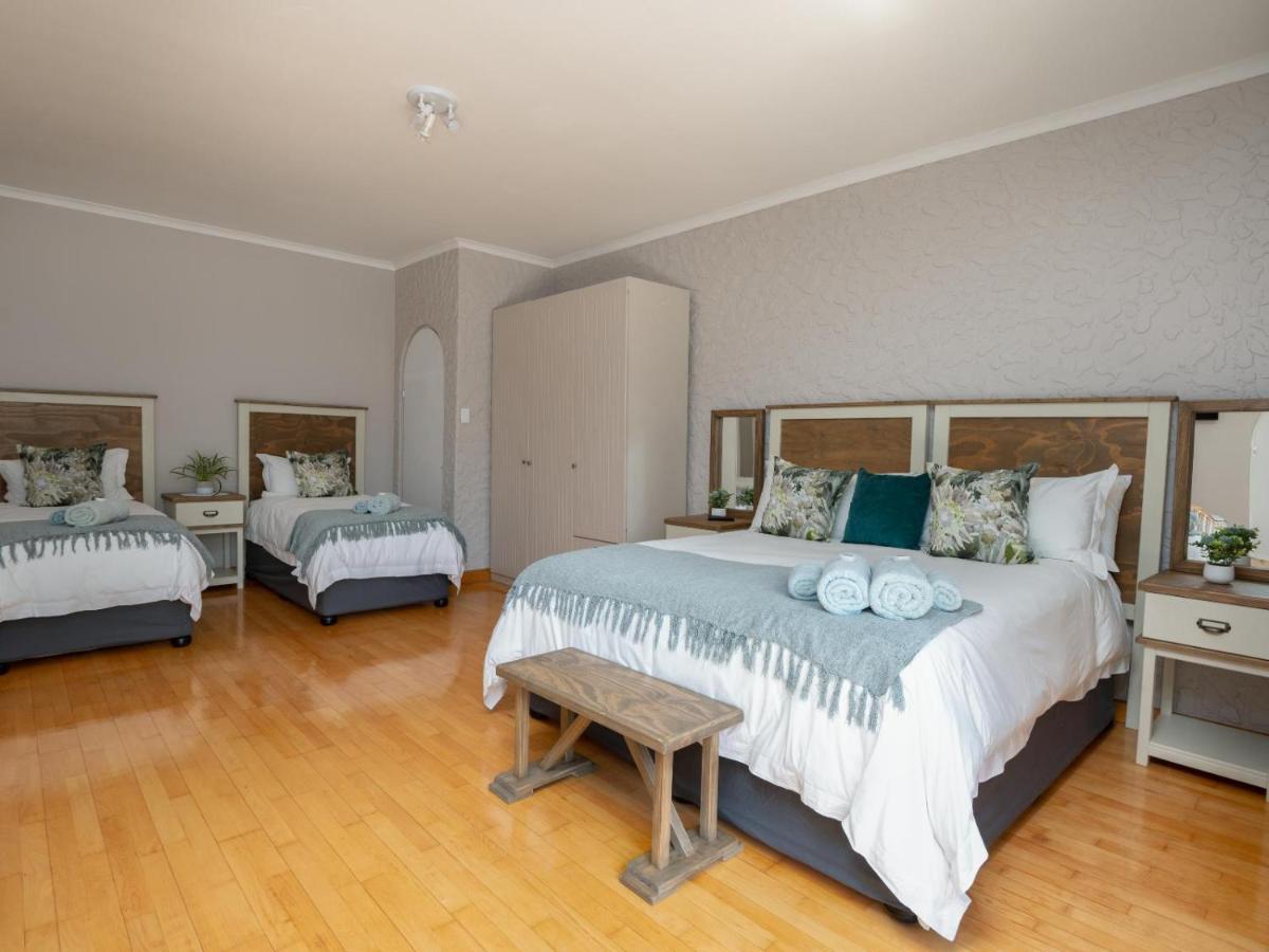 Opstal Gastehuis Potchefstroom Buitenkant foto