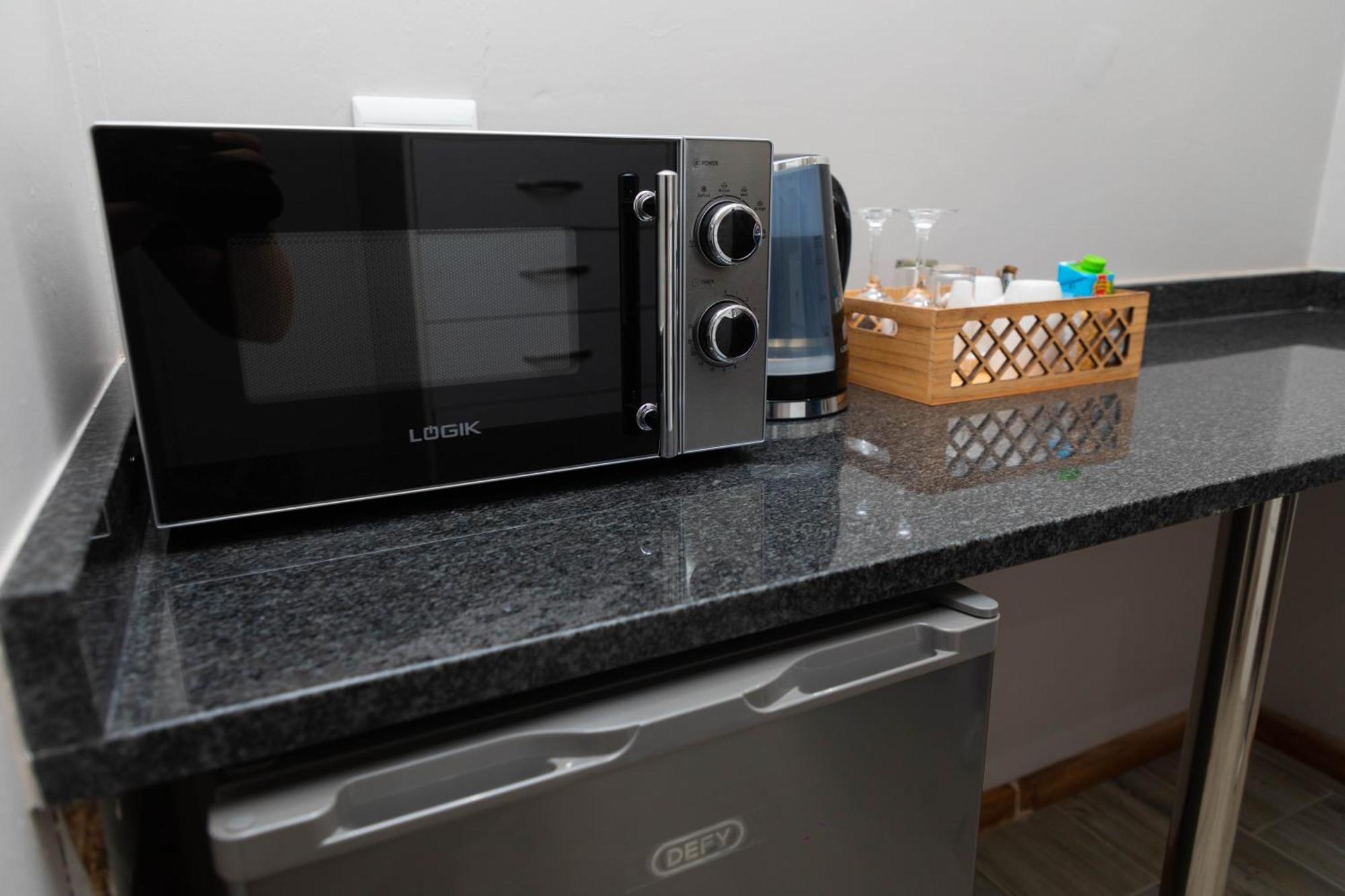 Opstal Gastehuis Potchefstroom Buitenkant foto