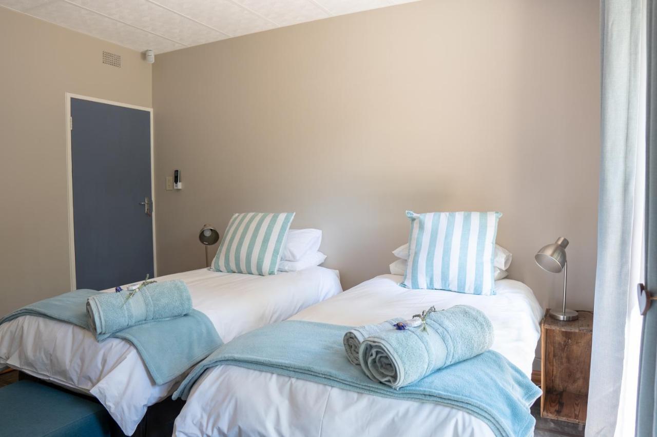 Opstal Gastehuis Potchefstroom Buitenkant foto
